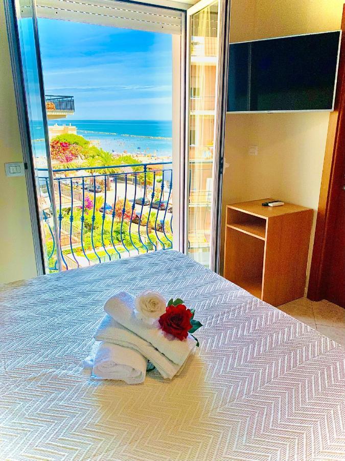 Hotel Ambassador Grottammare Luaran gambar