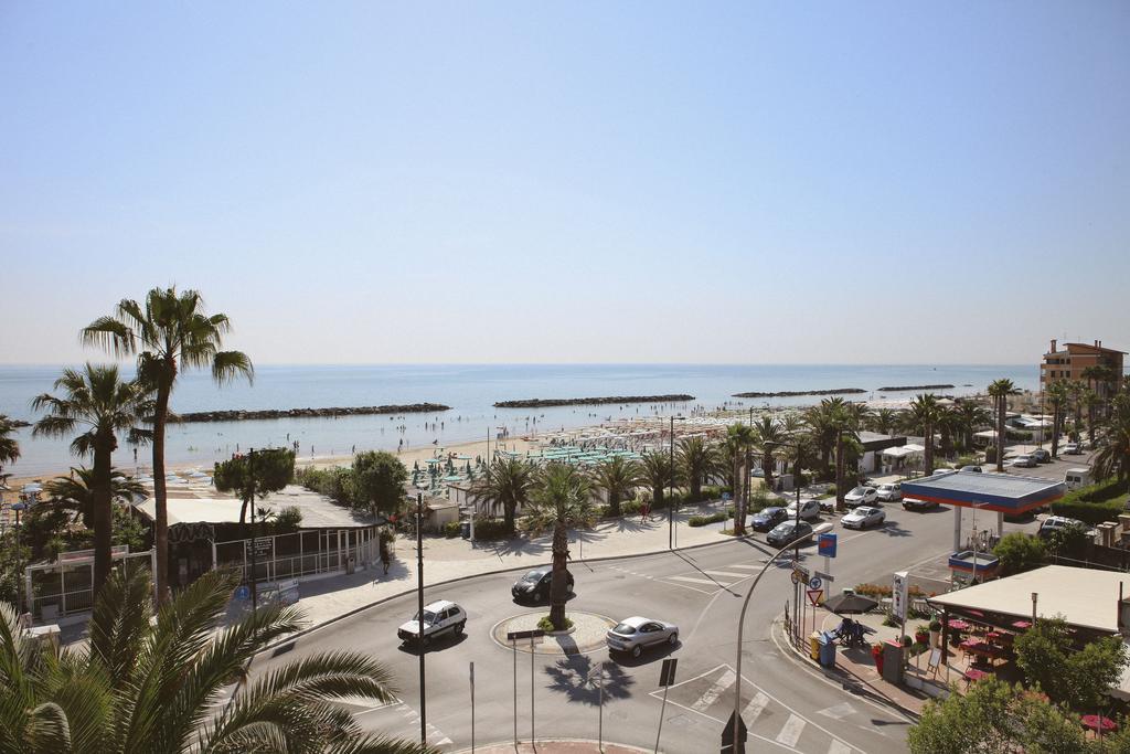 Hotel Ambassador Grottammare Luaran gambar