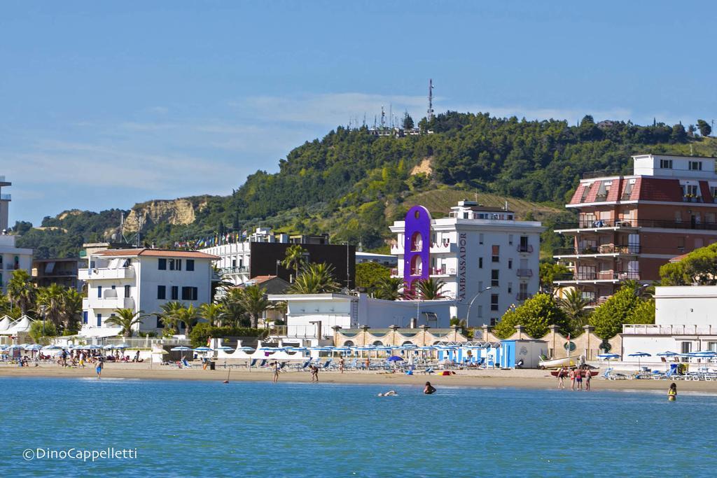 Hotel Ambassador Grottammare Luaran gambar