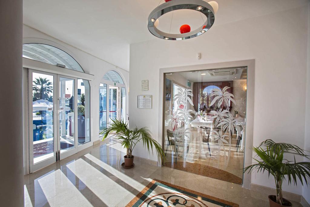 Hotel Ambassador Grottammare Luaran gambar