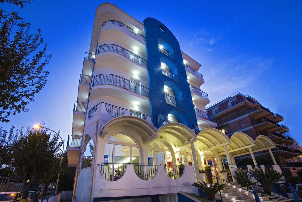 Hotel Ambassador Grottammare Luaran gambar