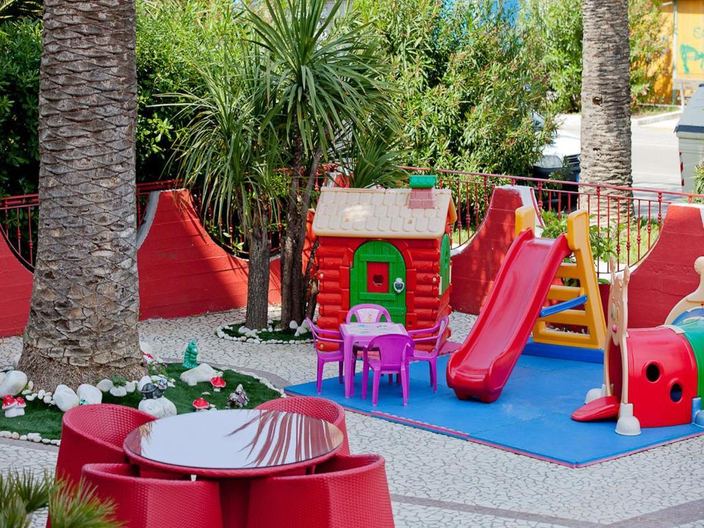 Hotel Ambassador Grottammare Luaran gambar