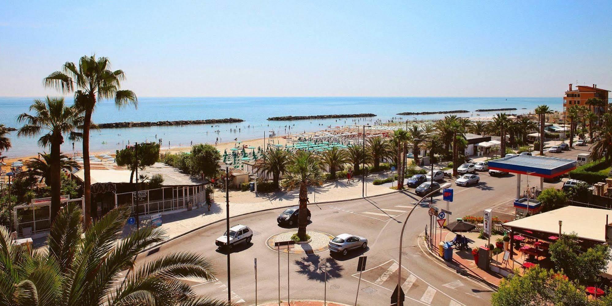 Hotel Ambassador Grottammare Luaran gambar